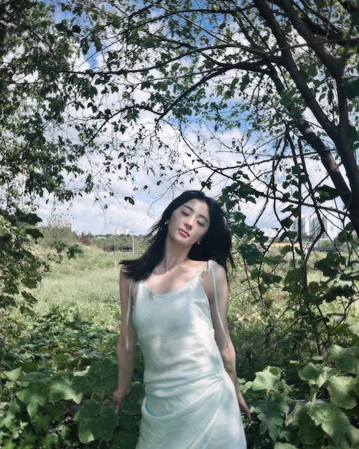 「本物の妖精みたい…」LE SSERAFIM・ユンジンの透明感がすごい😳💖