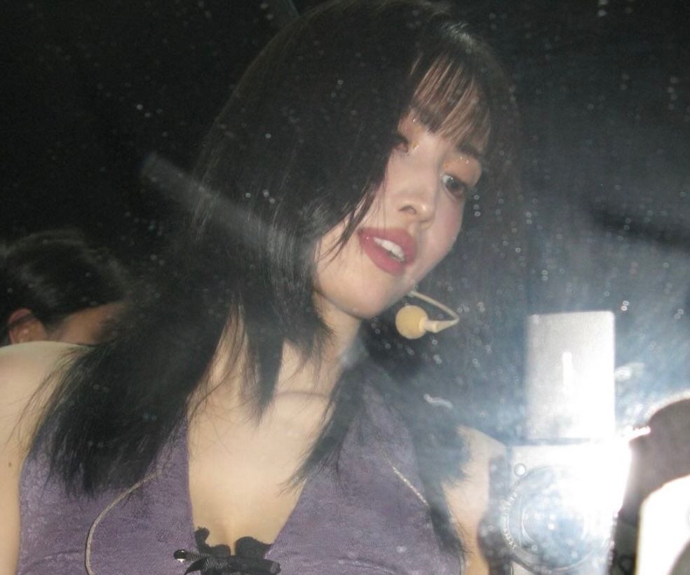 TWICE・モモ ライブ衣装で抜群のスタイルを披露