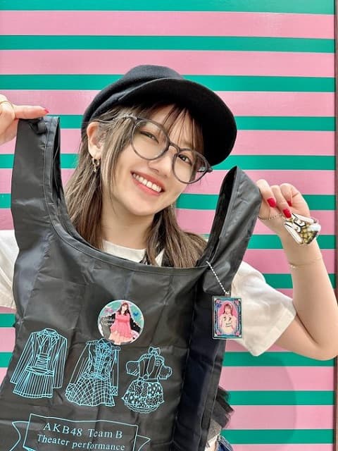 「楽しんでてかわいい」AKB48 村山彩希が大衣装展を満喫する姿を投稿
