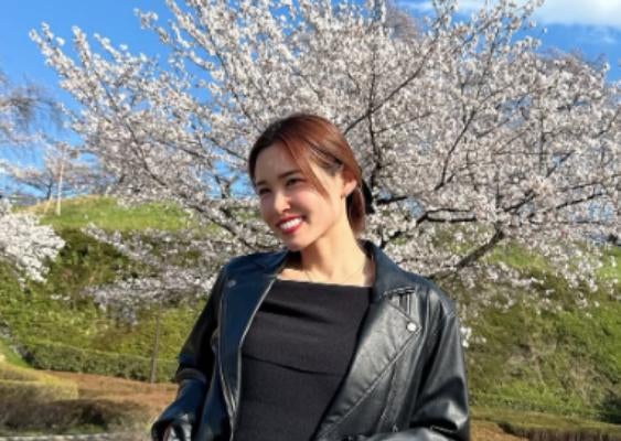 女子サッカー・AC長野パルセイロ 三谷沙也加「ライダース×桜」春の私服コーデで魅せる