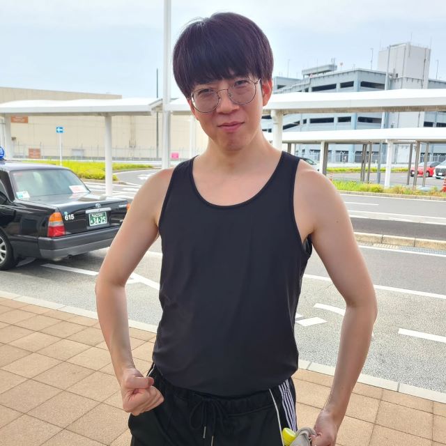 トムブラウン布川ひろきも驚く！？山口県岩国に現れた細色白マッスルの刺客