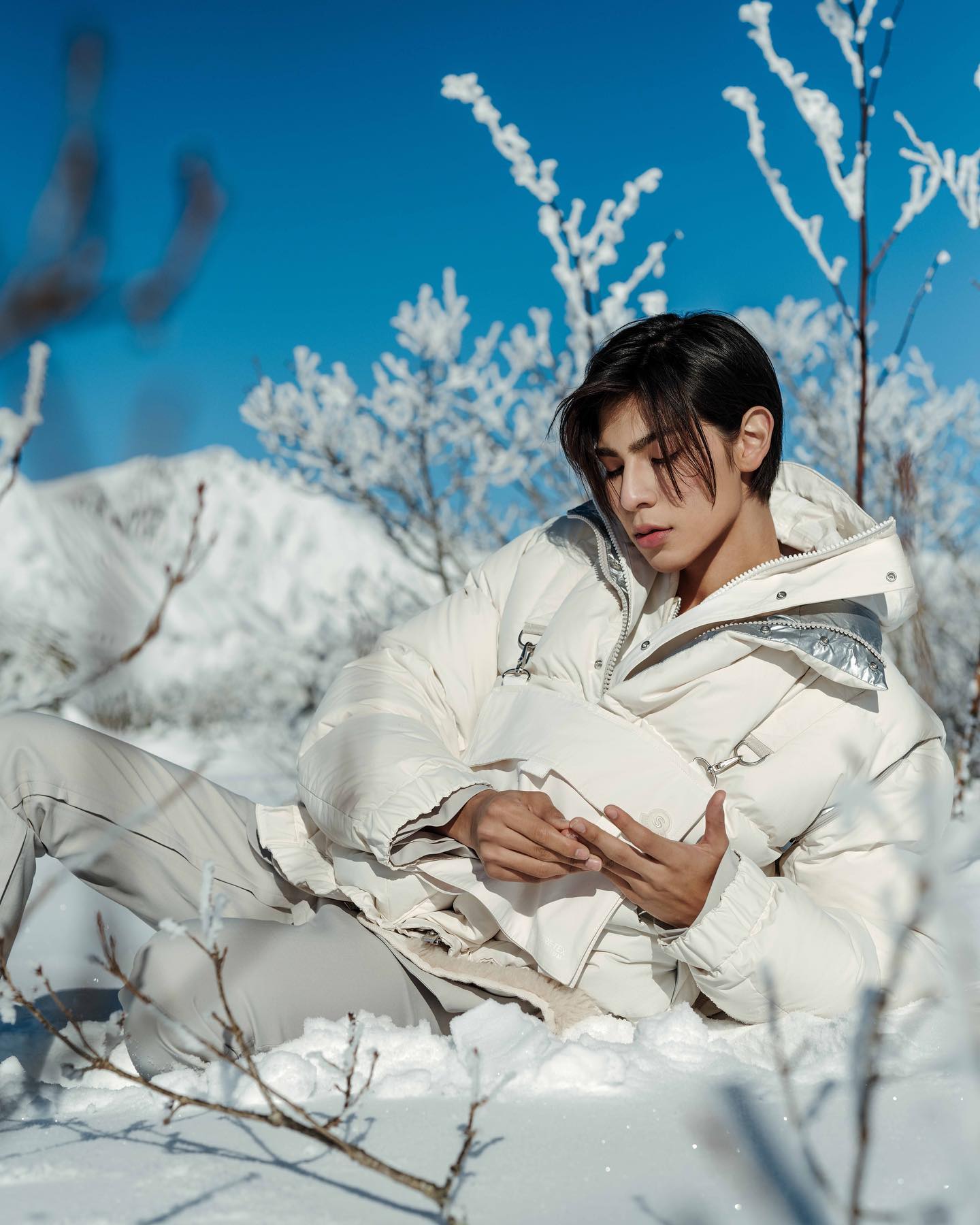 Snow Man・ラウールの美しいショットが話題✨「雪国の妖精さんかと思いました🧚‍♀️❄‪ 🤍‪」