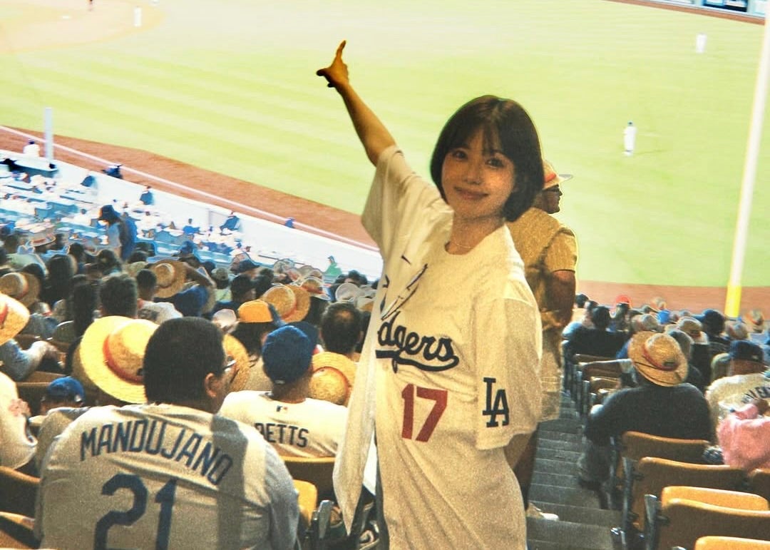 エモしゅぎ〜！“声優界のグラビアプリンセス”が大谷ユニでLA観戦