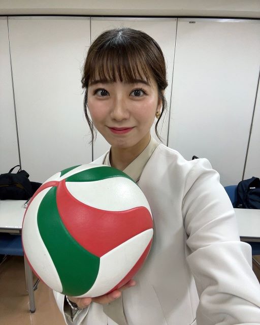 「熱いプレーを間近で見ることができ、光栄」カンテレ・田中友梨奈アナ、春高バレー全国大会出場選手にエール！