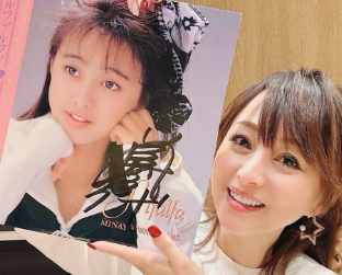 渡辺美奈代、大阪で「鉄板神社」訪問　ファンも歓喜の“懐かしアルバム”に話題集中！