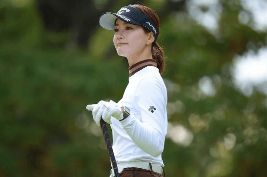 ”モデル並みプロポーション”美女プロゴルファー・青木香奈子、ハイビジュの披露と今年1年の飛躍を語る！