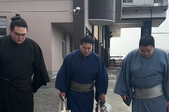「みんな頑張れ～！」尾上部屋、大阪場所での力士たちの出発動画にエール続々