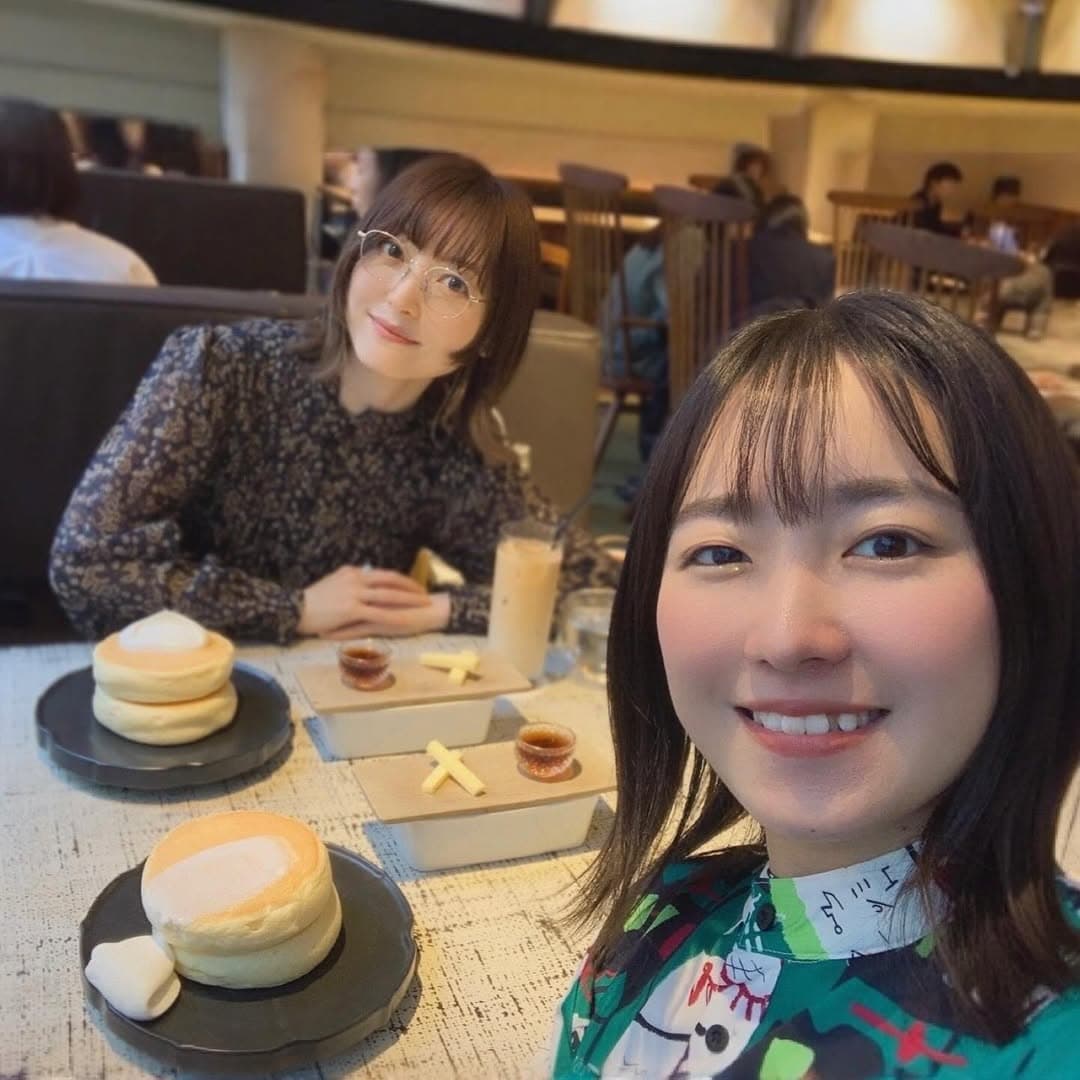 「この2人、可愛すぎ！」花澤香菜＆三川華月の仲良しショットが話題に