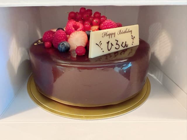 声優・岡本信彦が下野紘のちょっと遅めの誕生日をお祝い！「ニッコニコのひろくん（さん）最高でした！」