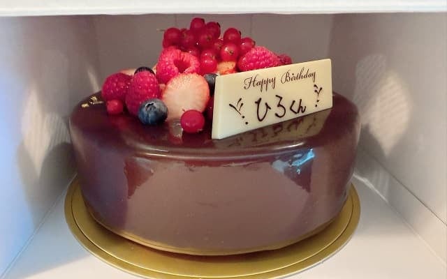 声優・岡本信彦が下野紘のちょっと遅めの誕生日をお祝い！「ニッコニコのひろくん（さん）最高でした！」