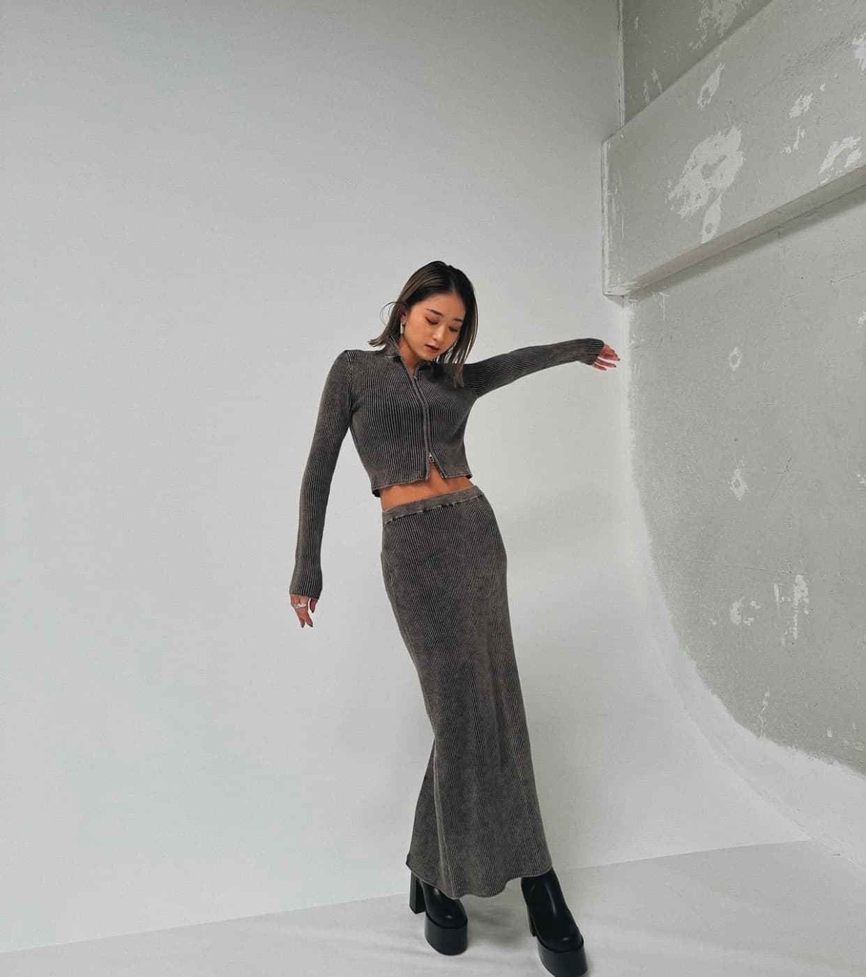 「スタイル爆盛れ」みちょぱ(池田美優)の最新ショットにファンうっとり