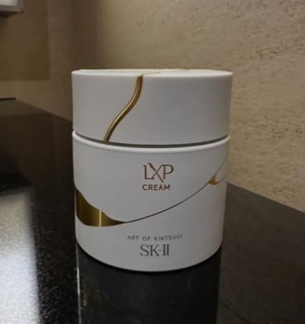 「こっくりしっとり重みがあります」東原亜希が金継ぎクリームを開封！