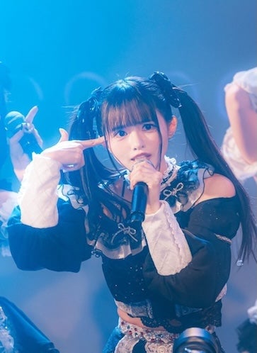 「煽りに使ってください。」あの超人気アイドルが刺激強めな画像を投稿！？表情管理が完璧すぎると話題に