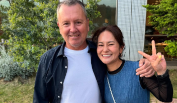 「6年ぶりの再会に笑顔あふれる」宮里藍、元キャディーとの心温まるプライベートショットにファン感動