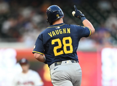 MLB 驚異の進化！ブリュワーズの“キング・ヴォーン”が大暴れ、話題の動画が拡散中！