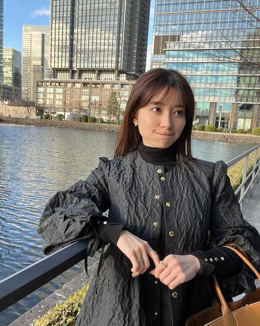 元TBSアナ山本里菜が私服を公開❗️コメントでは「里菜ちゃん❤️可愛すぎ」との声💬