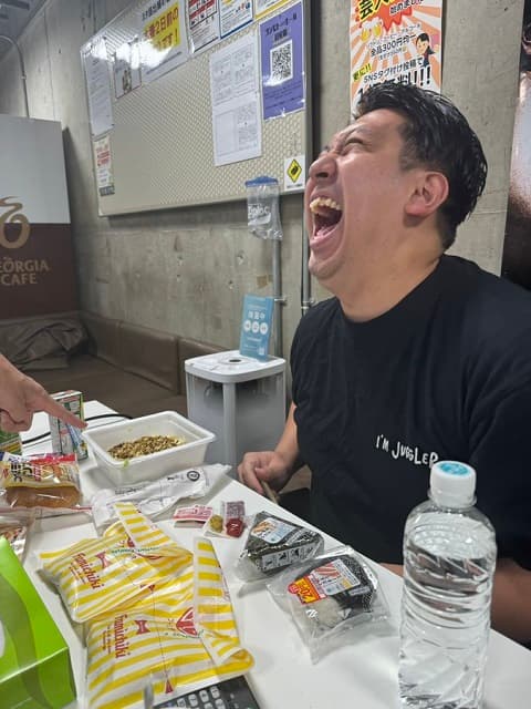 「食欲のモンスターだ…」レインボーのジャンボたかおの昼食がヤバい