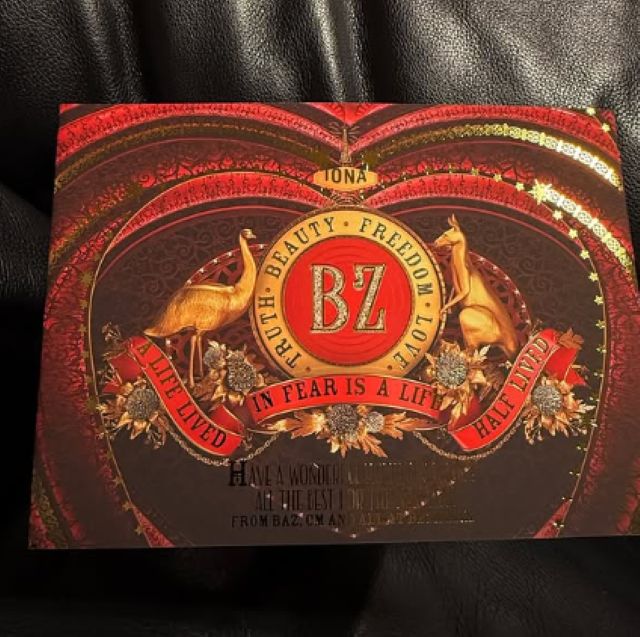 〇〇〇から届いたカードかと思いきや・・・平原綾香がプレゼントに大喜び