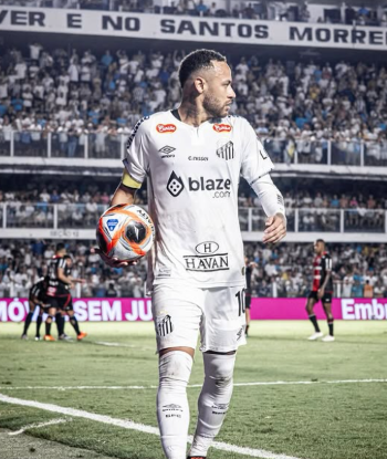 ネイマールがサントスで再デビュー！古巣でのプレーにファン歓喜