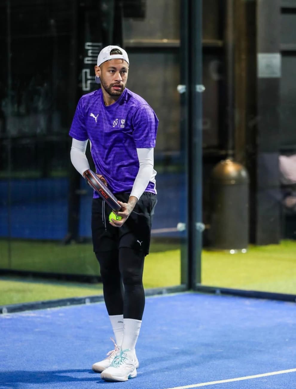 ネイマール、テニスを満喫する姿を公開