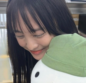 大友花恋、鰯と雪だるまのほっこりショットを公開