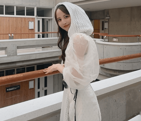 乃木坂46・佐藤楓、”聖母マリア”をイメージさせる神・ショットを披露！癒しの笑顔にファン浄化される