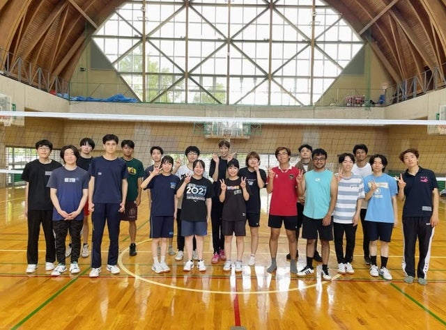 情熱が体育館を包む！大林素子、会津大学で始まった“夏のバレー集中講座”