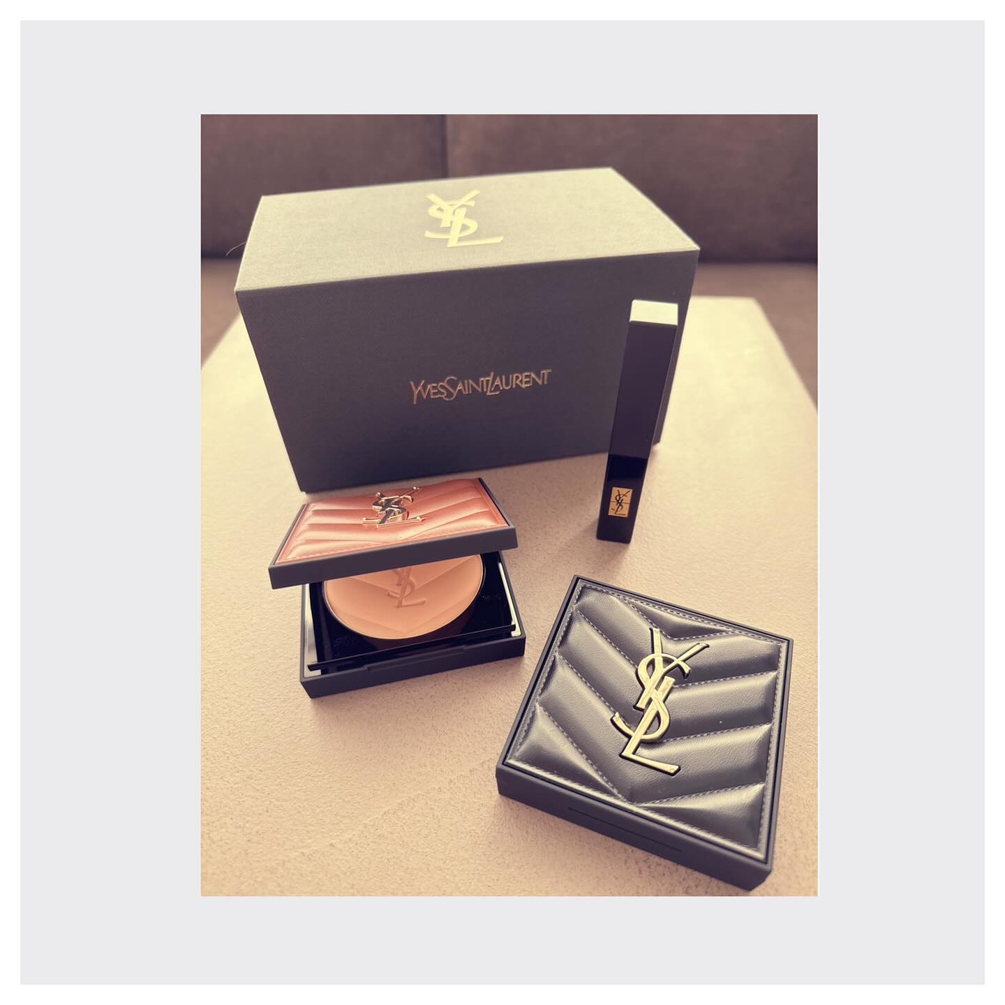 大人気女優の友人からの贈り物にファン思わず「お洒落」「ピッタリで素敵」の声続出１