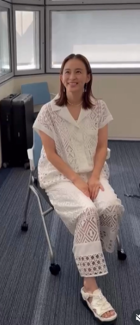 「乾燥ってやだやだ！」元体操選手・田中理恵 水を追いかける姿が可愛すぎ！