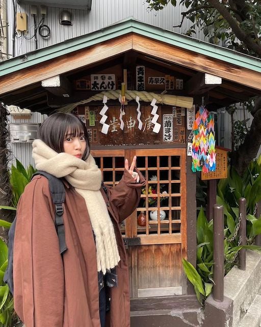 鈴木愛理がドラマのオフショットを公開!ファンからは「可愛すぎ」