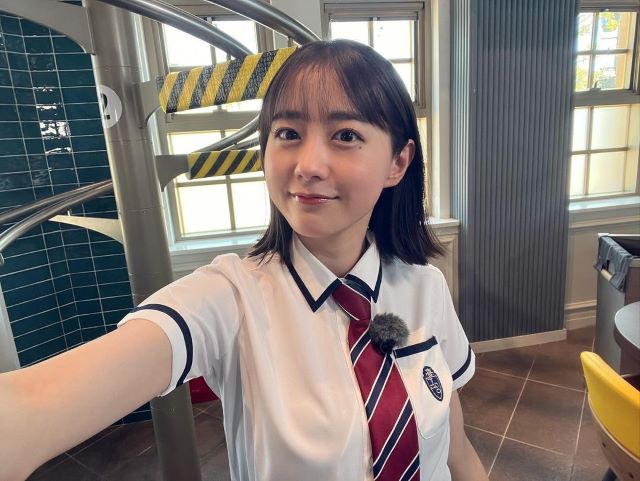 「よるブラロケ」で制服姿のTBSアナ・若林有子が可愛すぎる！