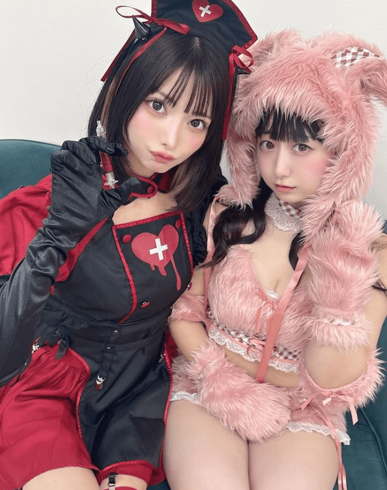 コスプレイヤー・米倉みゆ「準備はOK？」ダブル美女のキューティーショットにファン釘付け！