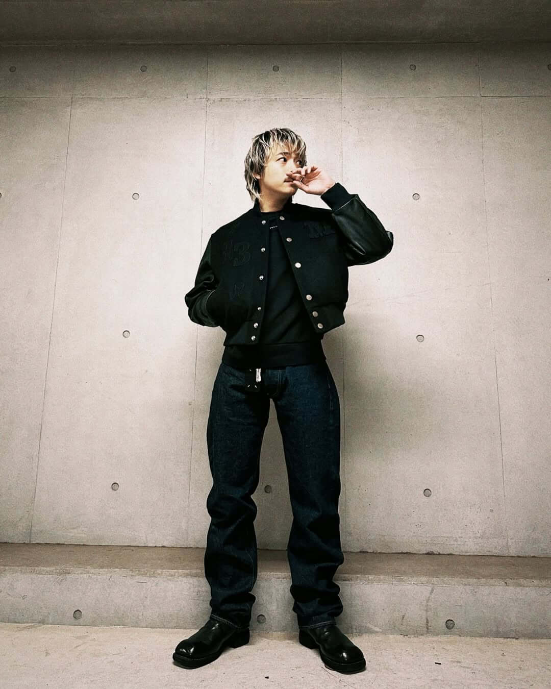 Da-iCE・和田颯、子供の頃に憧れたEVISのデニムを着こなす！ | 話題の