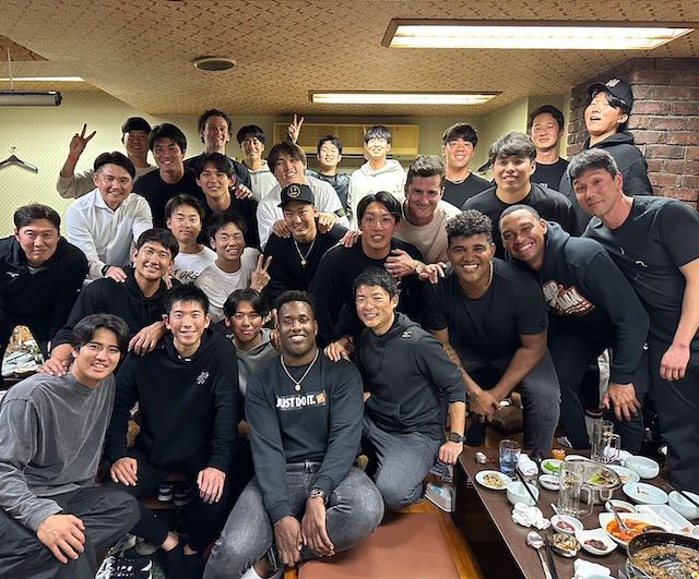 巨人・高橋礼が投手陣の集合写真を公開📸日本一への意気込みも語る🔥