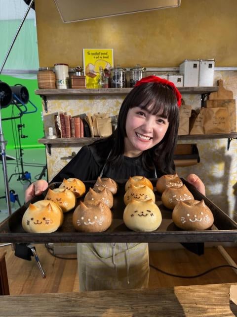 葵わかな、新CMでパン屋のオソノさん役に挑戦