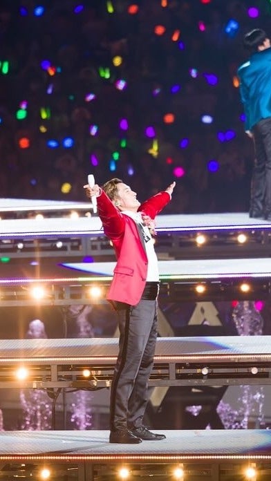 「ファンのみんなが喜ぶツボを押さえてるなぁー」SnowMan・岩本照、ライブでのステージ写真を連投でファン歓喜