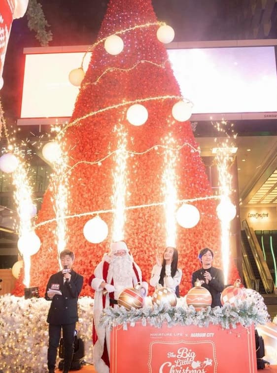 世界的人気モデル〇〇が「特別なひとときをありがとう！」ファンも羨むあの場所での最高の思い出