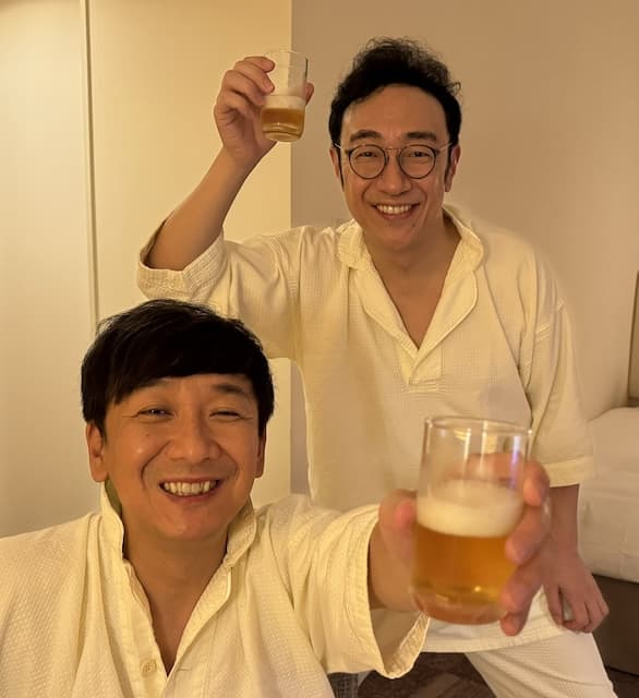 結成20年越えのベテラン芸人に青春が訪れる 楽しそうな1枚に「CMっぽい」