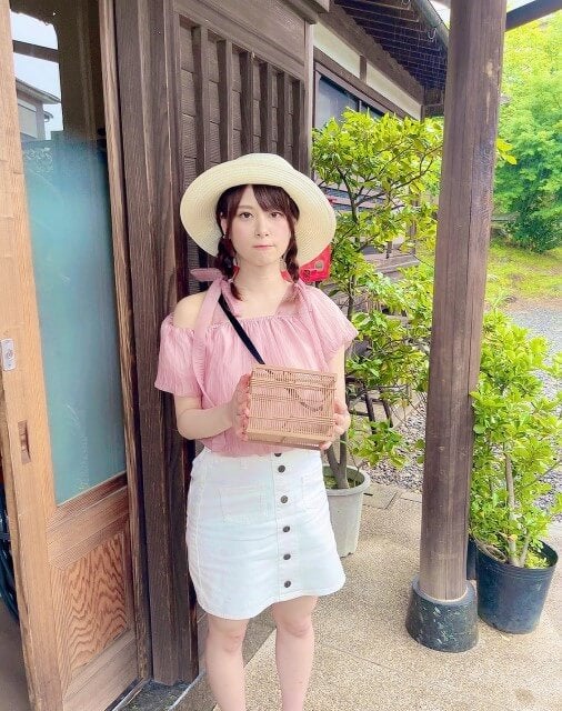 「完全にメイちゃんだ笑」人気女性声優が「となりのトトロ」の世界に…？