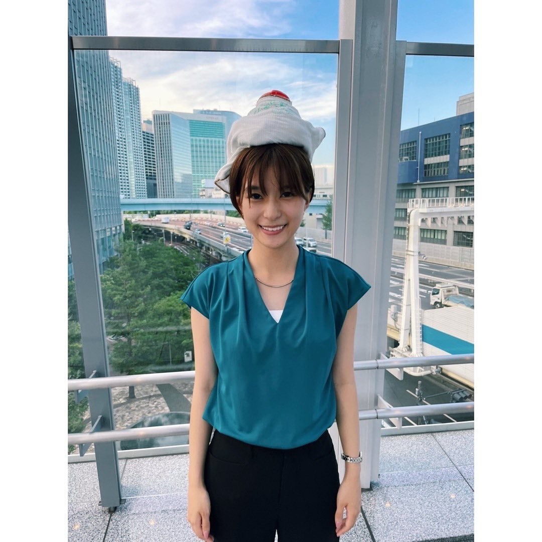 ✨芳根京子さんが頭に◯◯を乗せた写真が可愛すぎる💕