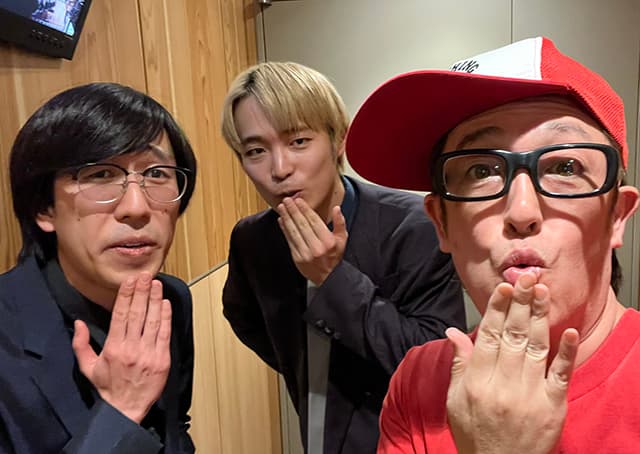 お笑い芸人『ですよ。』東大卒コンビ『無尽蔵』と3ショットを公開！先輩風を吹かせるも、まさかの結果に！？