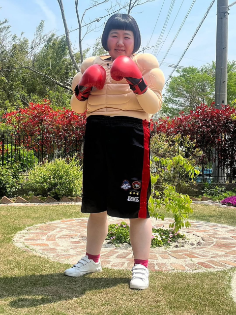 ムッキムキボディでシャドーボクシング!?あの新喜劇座長コメディエンヌのインスタムービーにファンの視線釘付け！