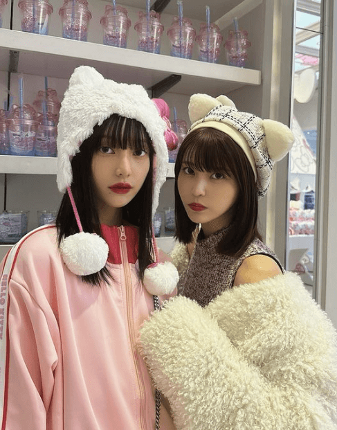 グラドル岸明日香、ユニバ”美女デート”で見せたアツアツの距離感！可愛すぎると話題に