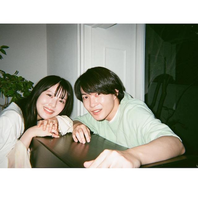 浜辺美波が神木隆之介との接近2ショット公開😳💖「恋人同士にみえます！❤」