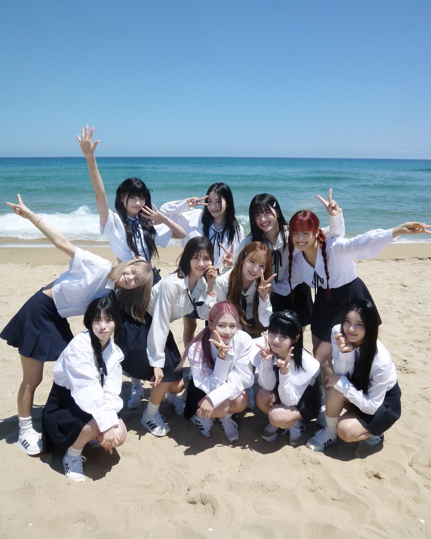 ME:I「Hi-Five」MVが1000万再生達成！