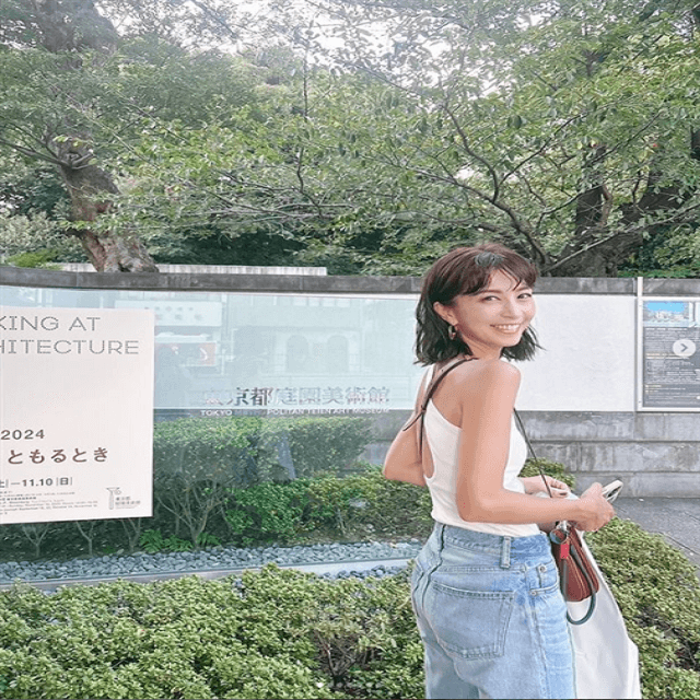 安田美沙子、ショー＆オーケストラの生演奏を堪能！美人モデルとのツーショットも必見