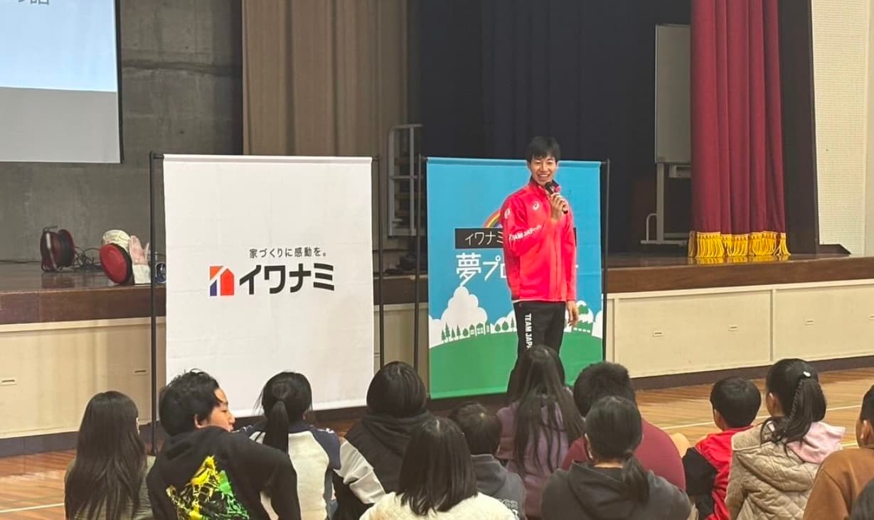 パリ五輪エペ金・加納虹輝が子供たちとスマートフェンシング体験で大盛り上がり！！