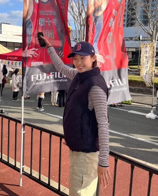 女子ハンドボール・前田優、熊本ヴォルターズを応援！『観客の多さが羨ましい…ハンドボールも負けない！』