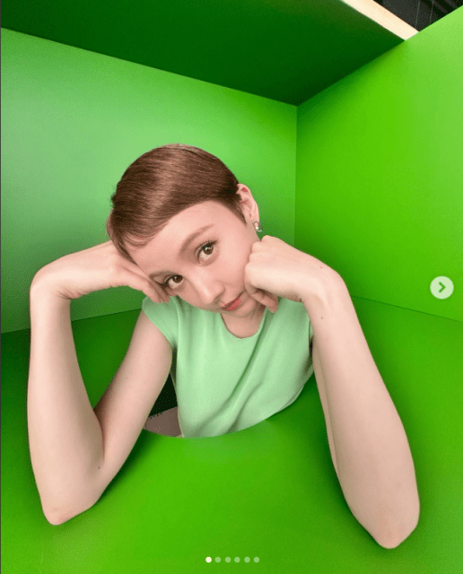 「箱の中身は…？」なんとあの美人モデル⁉