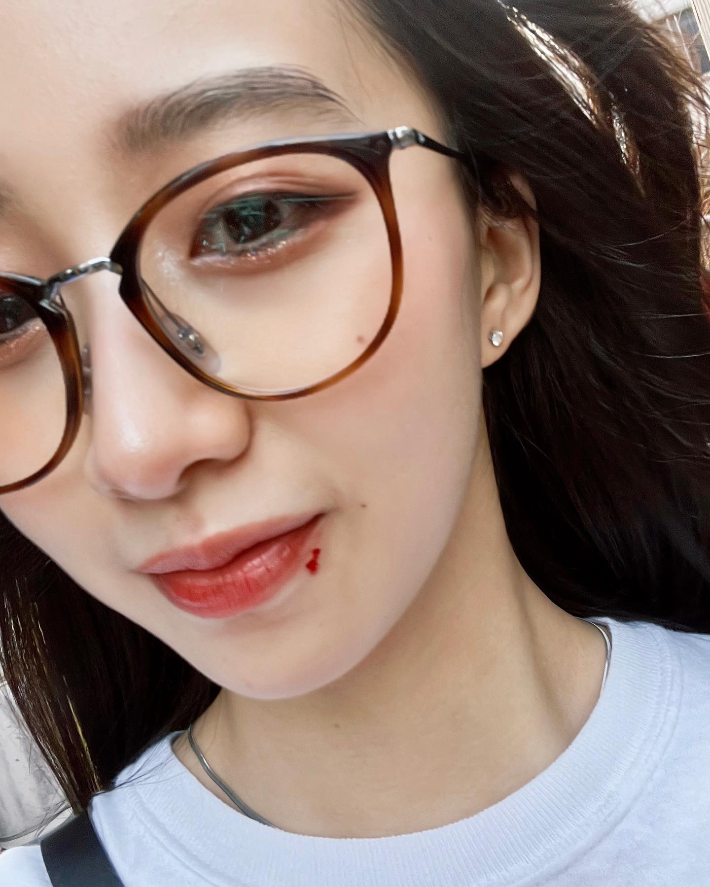 「熱いキッスでぱっくり！？」キムタク長女・Cocomiが衝撃最新ショット公開👀